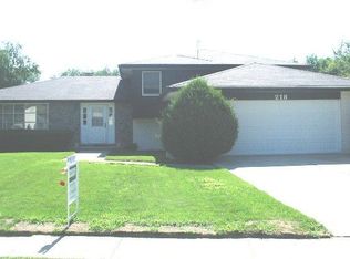 218 Indian Oaks Dr, Minooka, IL 60447