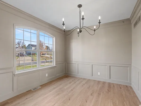 121 Hillside Dr, Baldwin City, KS 66006