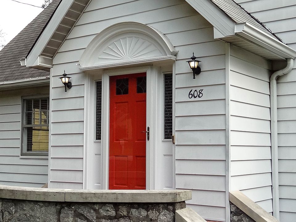1st image of 608 Belvoir Ave
