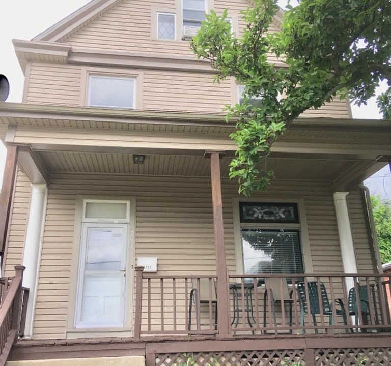 1st image of 3731 Lovell Ave