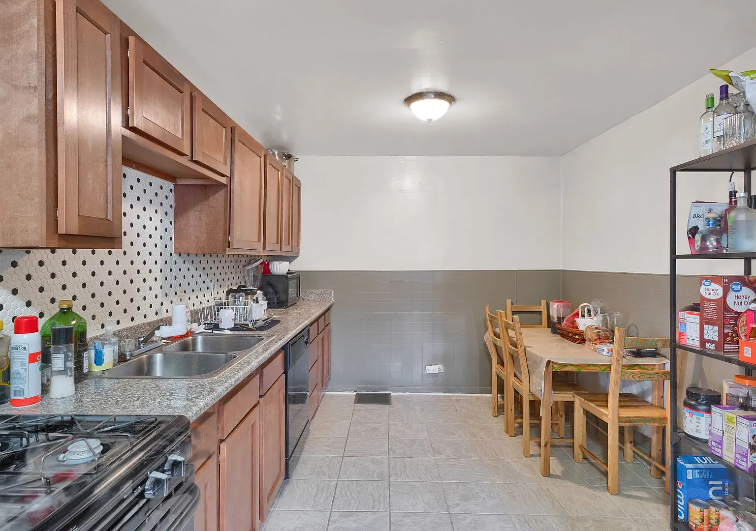 1808 Jane Street — Photo 3