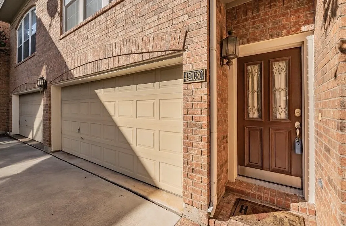 3 bed, 2106 sqft, $3,800 — Photo 3