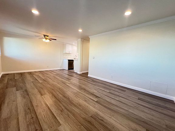 4th image of 456 W 11th St APT 9
