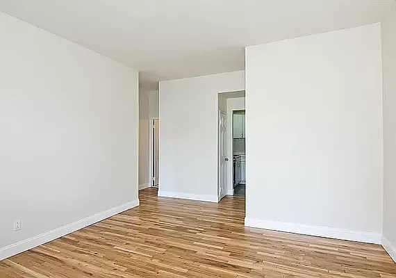 Rented by Buchbinder & Warren | media 2