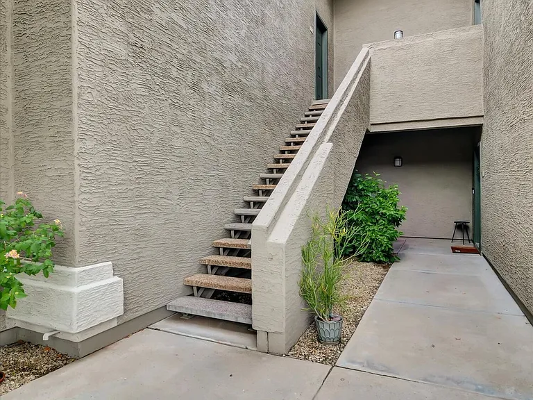 9600 N 96th St #267 — Photo 10