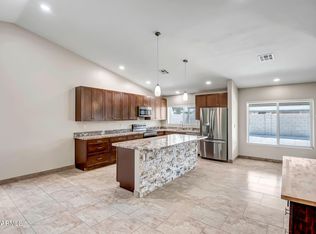 11231 N 77th Dr, Peoria, AZ 85345