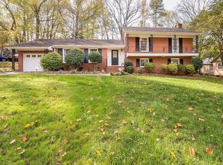 2324 Huntingtowne Farms Ln, Charlotte, NC 28210