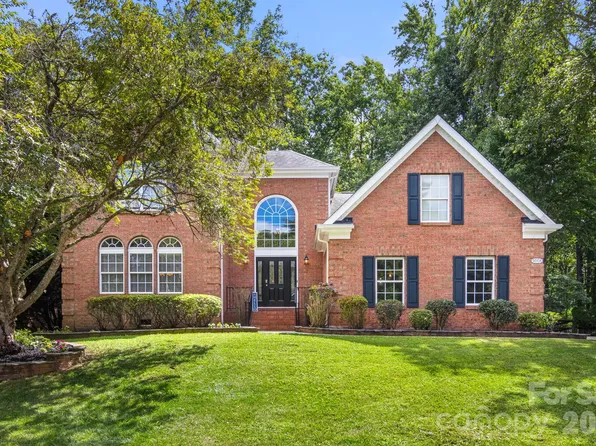9008 Brentfield Rd, Huntersville, NC 28078