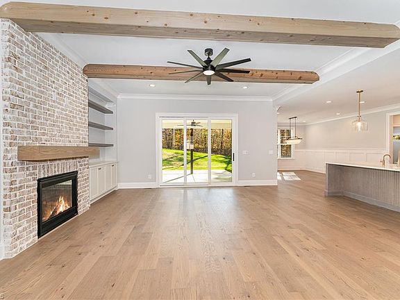 5th image of 8105 Lulworth Dr