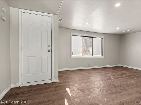 4th image of 1236 E Evelyn Ave