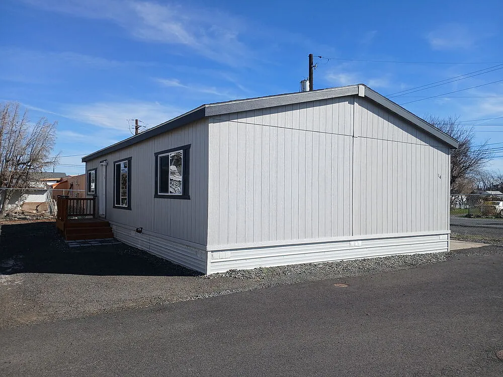 3 bed, 1188 sqft, $1,700 — Photo 1