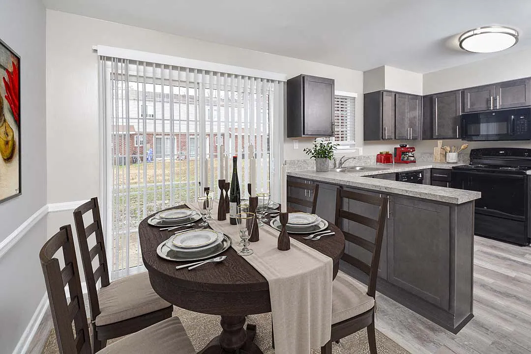 Hickory Point Townhomes — Photo 2