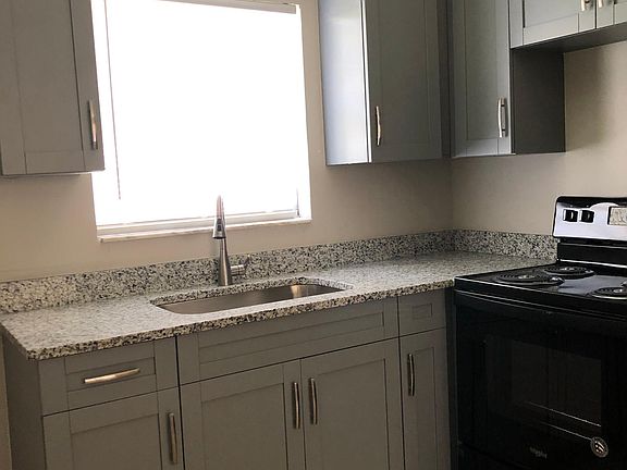 4th image of 706 E Orange Ave