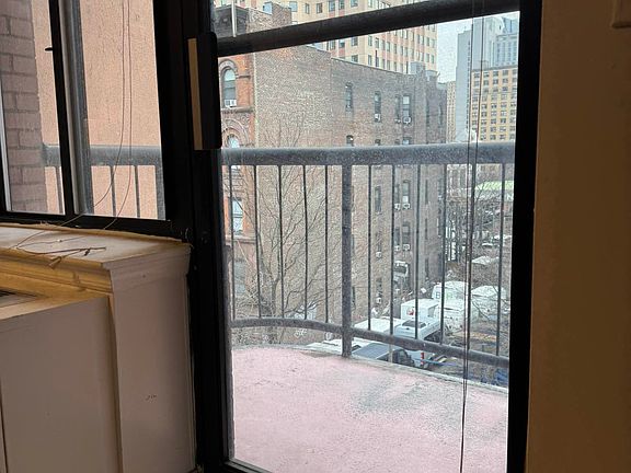 5th image of 343 W 51st St APT 5A