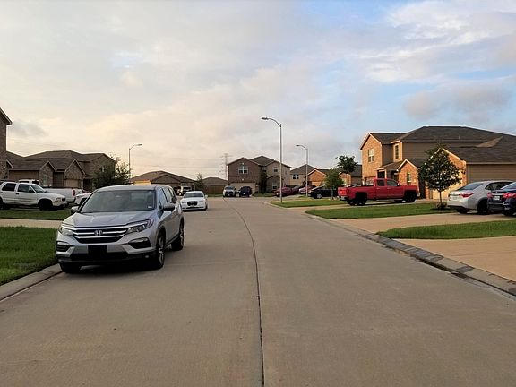 4th image of 15426 River Ends Dr