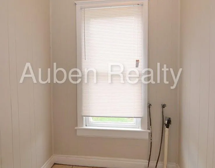 1531 Schley St — Photo 13