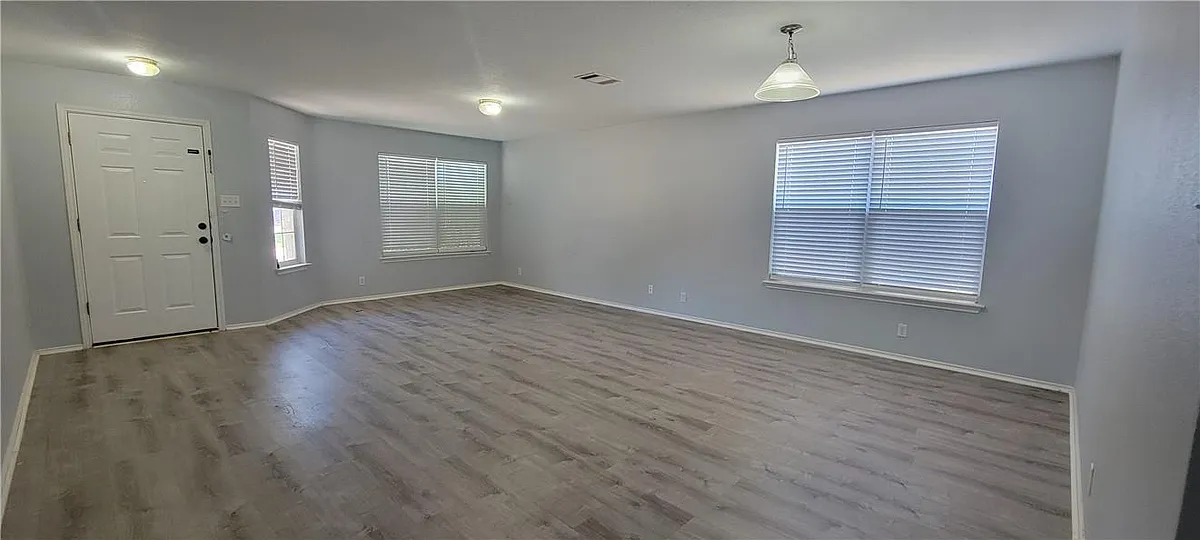 Building Photo - 749 Marino Ct