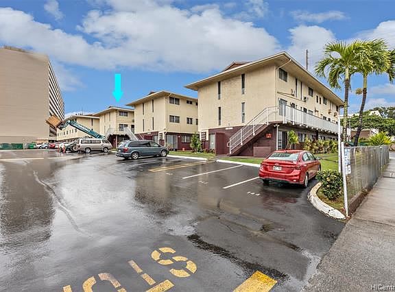 2nd image of 823 Ala Lilikoi St #8233