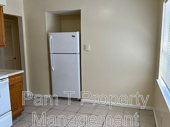 4th image of 3 Oak Forest Ln #A