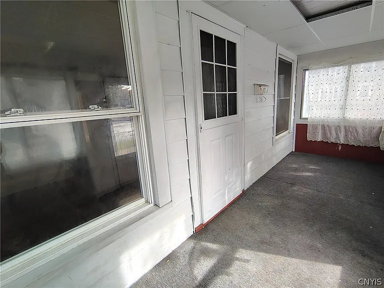 2331 Midland Ave — Photo 4