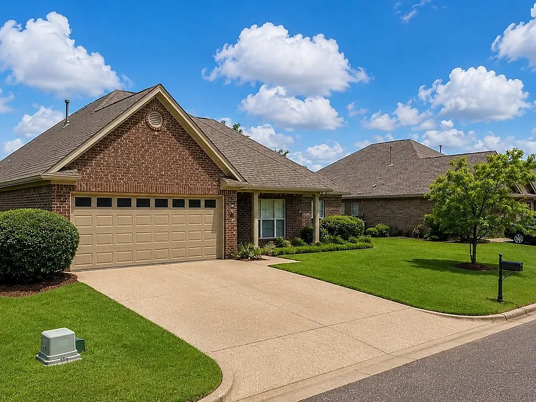 9729 Helmsley Cir — Photo 17