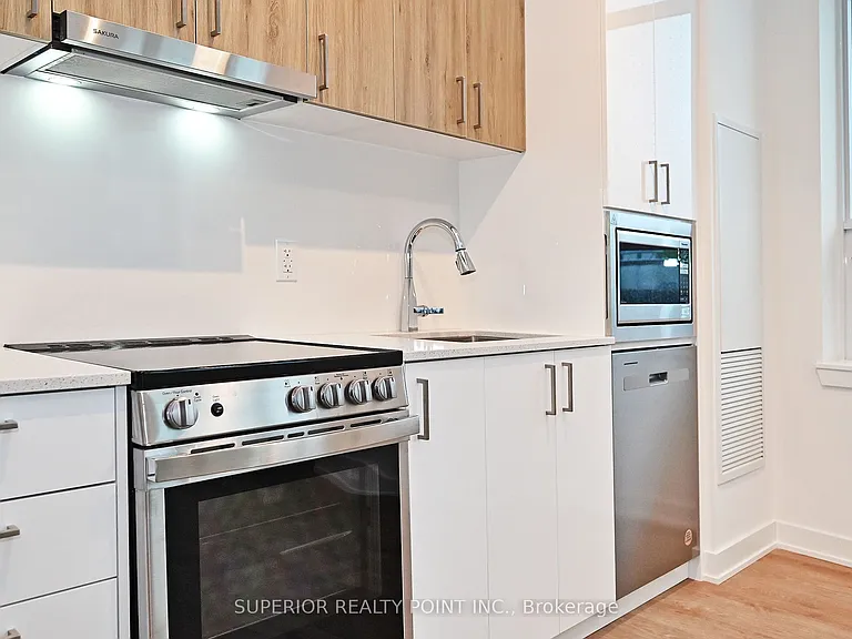 30 Upper Mall Way #A214 — Photo 18