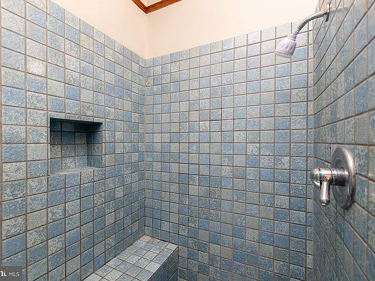 7 N Loudoun St #1/2 — Photo 32