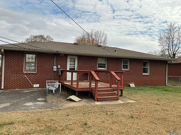 3rd image of 104 French Way