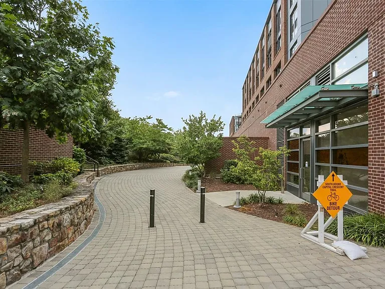 4930 Bradley Blvd — Photo 40