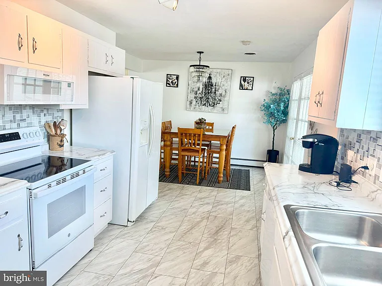 104 Nautilus Dr — Photo 12