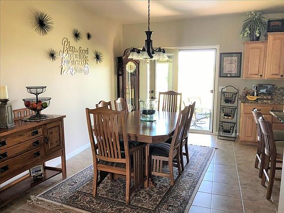 4th image of 2440 Westwood Ct