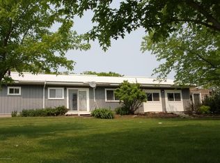39406 S Eagle Lake Rd, Battle Lake, MN 56515