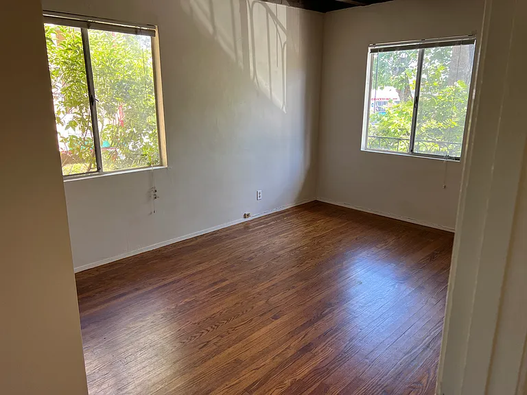 19 El Camino Real #1 — Photo 12