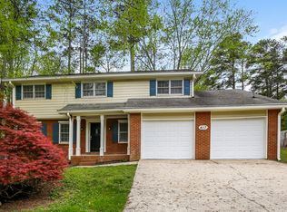 417 Stokesay Dr, Lawrenceville, GA