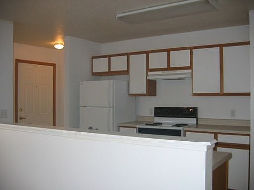 3rd image of 777 Haggerty Ln Unit 40