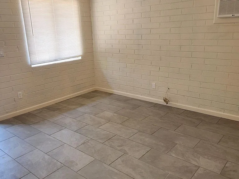 9623 N 10th Ave #2 — Photo 6