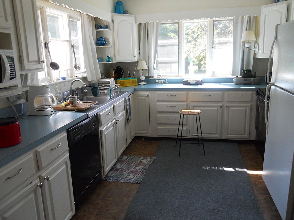 1st image of 23 Pleasant St