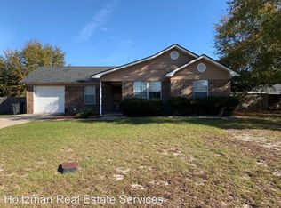 141 Crosby Dr, Hinesville, GA 31313