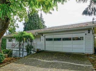 249 Cherry St, Silverton, OR 97381
