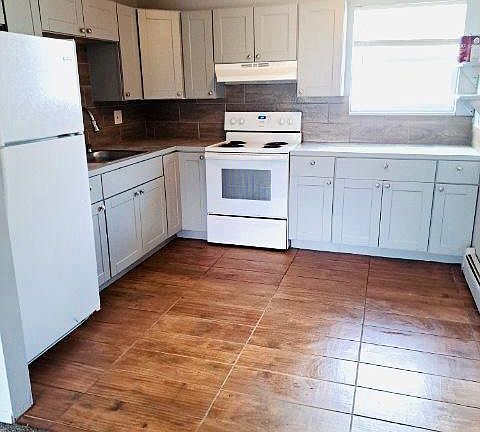 2nd image of 255 N Vine St #1