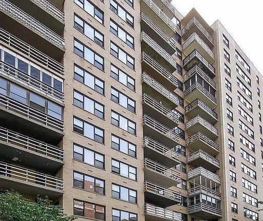 2nd image of 4R Saint Pauls Ave #4R