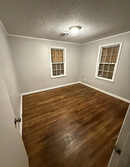 2161 Clifton Ave — Photo 3