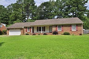 4th image of 2825 Ashwood Dr