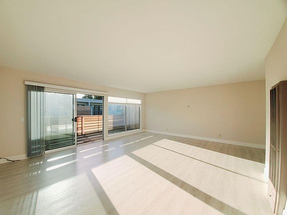 5th image of 239 Villa Ter APT 4