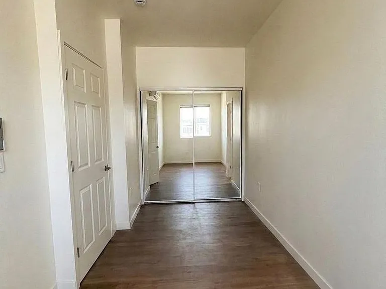 11303 Paso Robles Ave — Photo 10