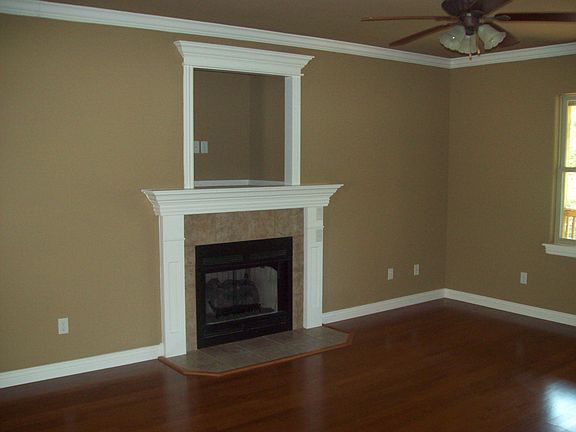 2nd image of 12 S Moors Ln
