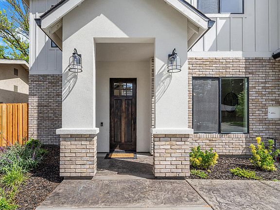 2nd image of 104 Southlite Cir