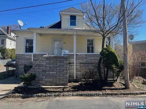 235 White St, Englewood, NJ 07631
