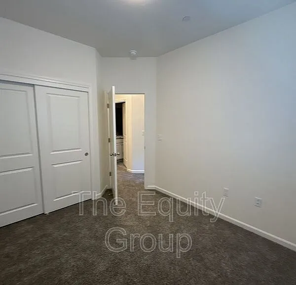 735 S Pinkham #105 — Photo 23