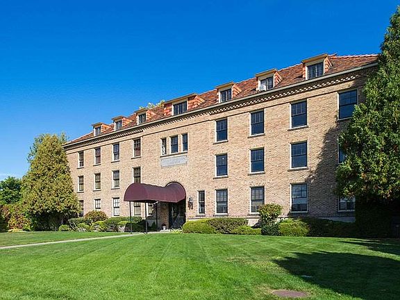 2nd image of 852 N Summit Blvd APT 205